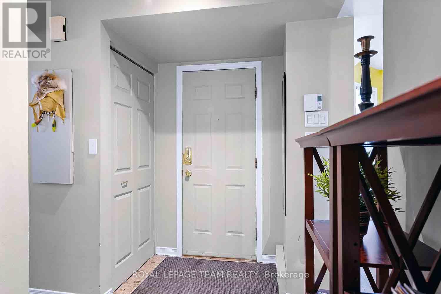 2 - 220 Wilbrod Avenue, Ottawa, Ontario  K1N 6L6 - Photo 3 - X13436042
