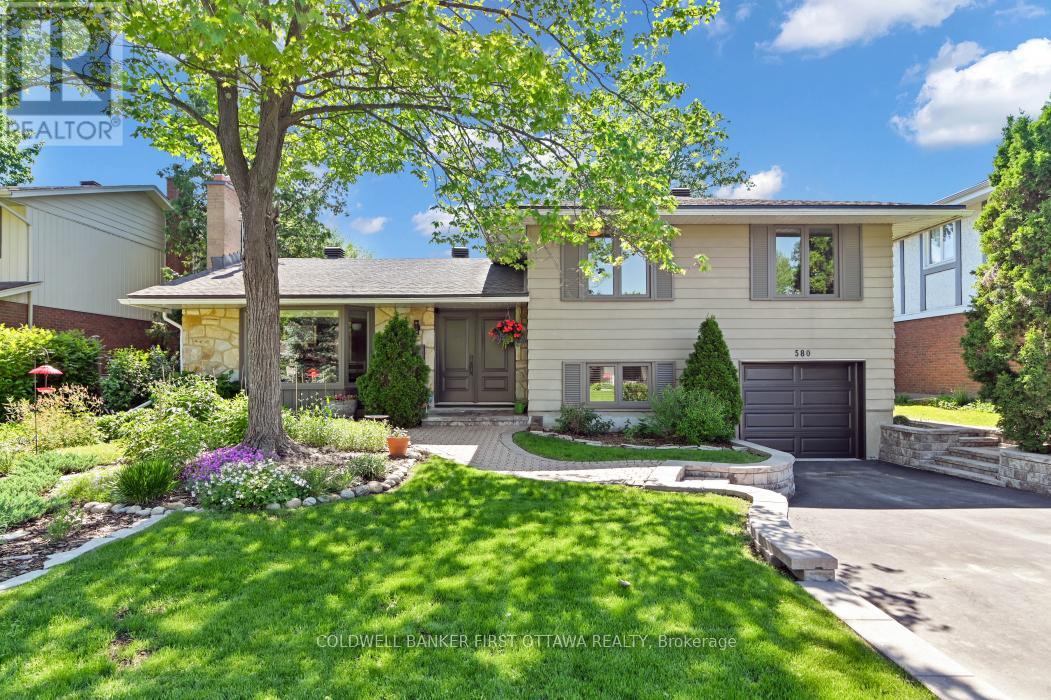 580 DUFF CRESCENT, Ottawa, Ontario