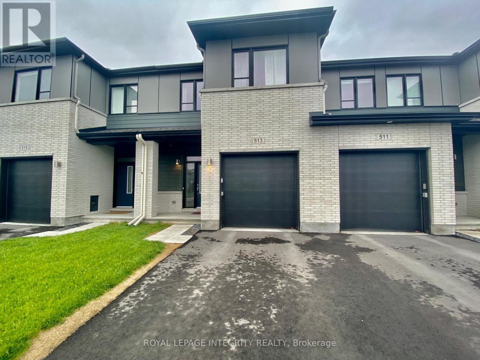 513 Cope Drive, Ottawa, Ontario K2S 1B6 - Photo 2 - X13436070