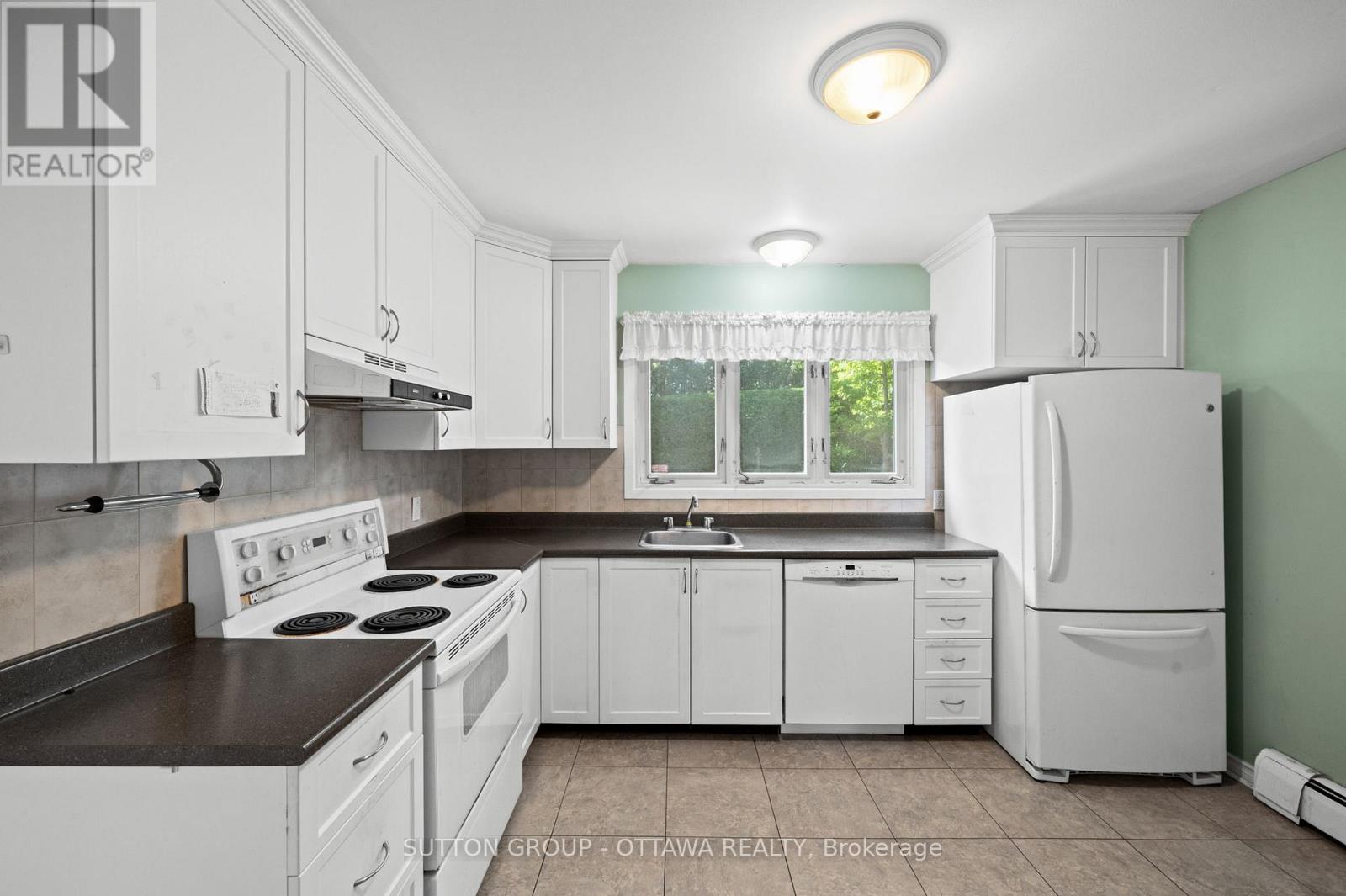 147 Banning Road, Ottawa, Ontario K2L 1C5 - Photo 10 - X13436138