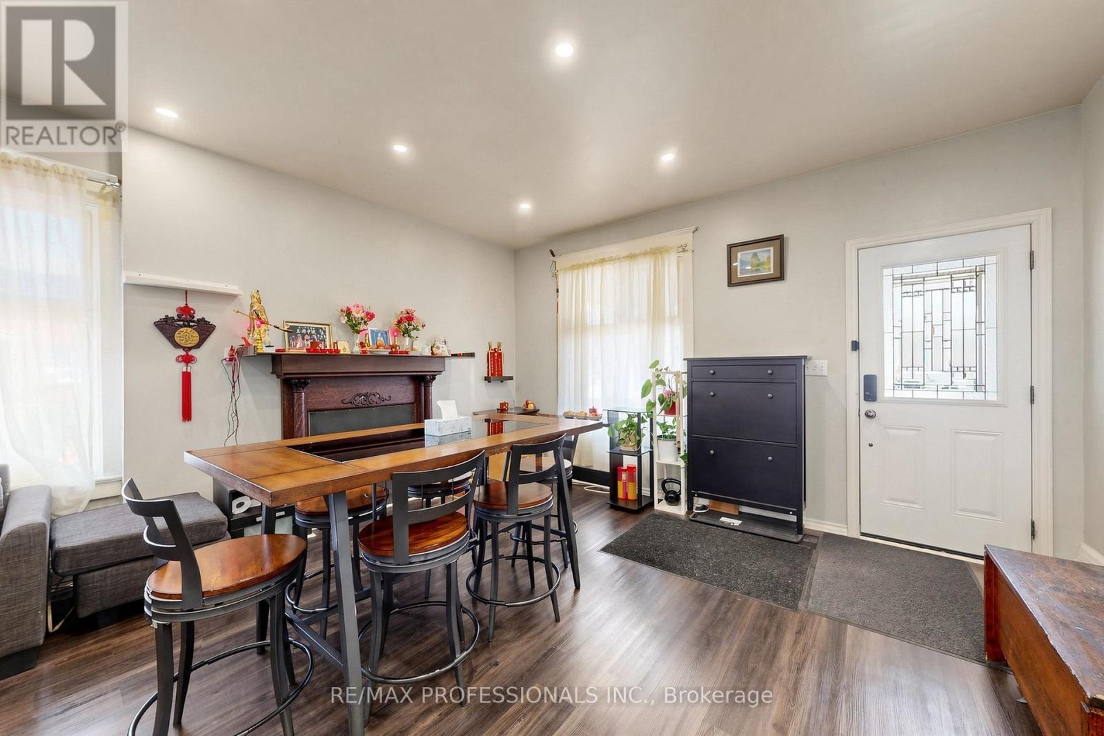 2 Muir Avenue, Toronto, Ontario  M6H 1E8 - Photo 12 - C13432470