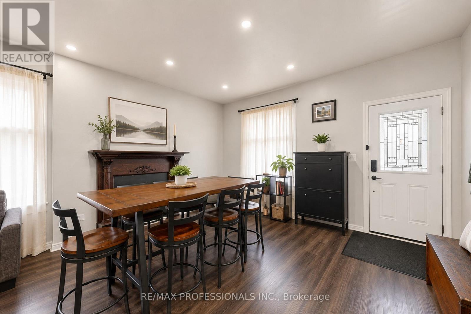 2 Muir Avenue, Toronto, Ontario  M6H 1E8 - Photo 11 - C13432470