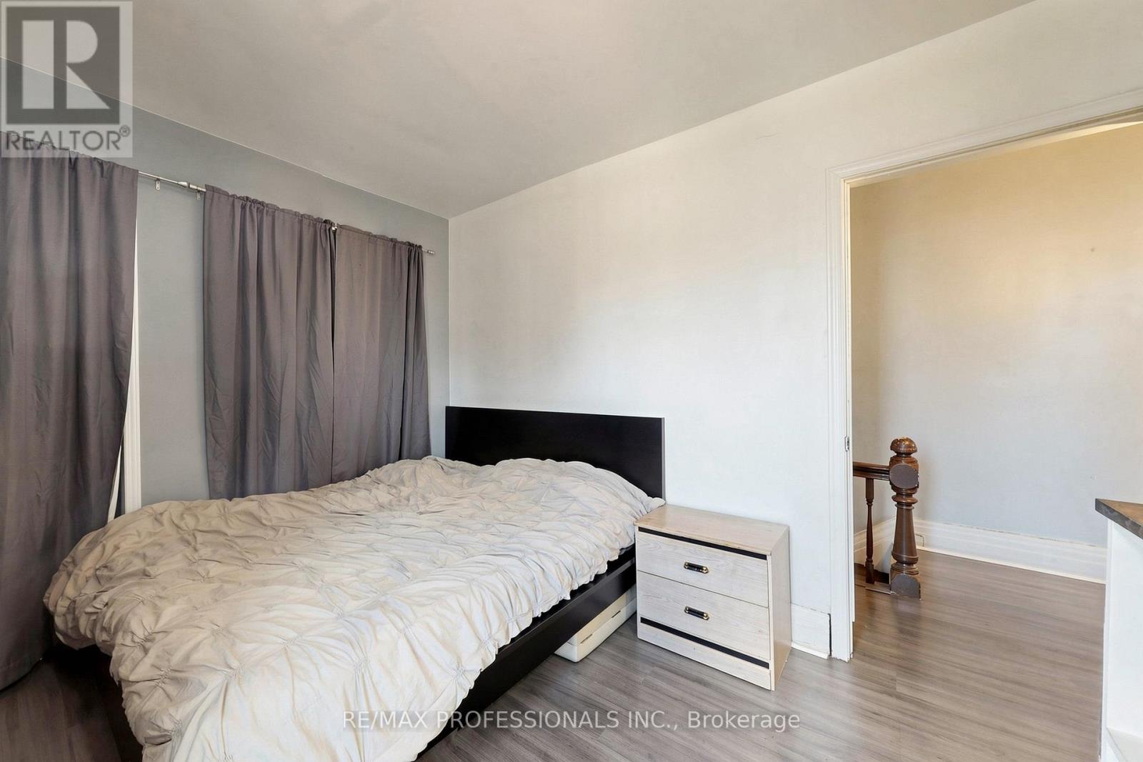 2 Muir Avenue, Toronto, Ontario  M6H 1E8 - Photo 20 - C13432470
