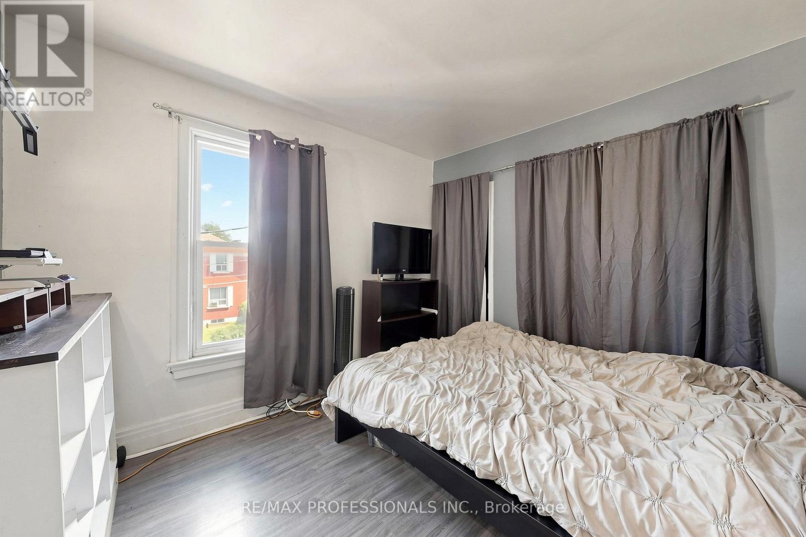 2 Muir Avenue, Toronto, Ontario  M6H 1E8 - Photo 21 - C13432470