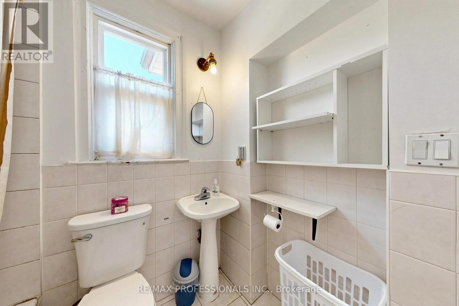 2 Muir Avenue, Toronto, Ontario  M6H 1E8 - Photo 28 - C13432470