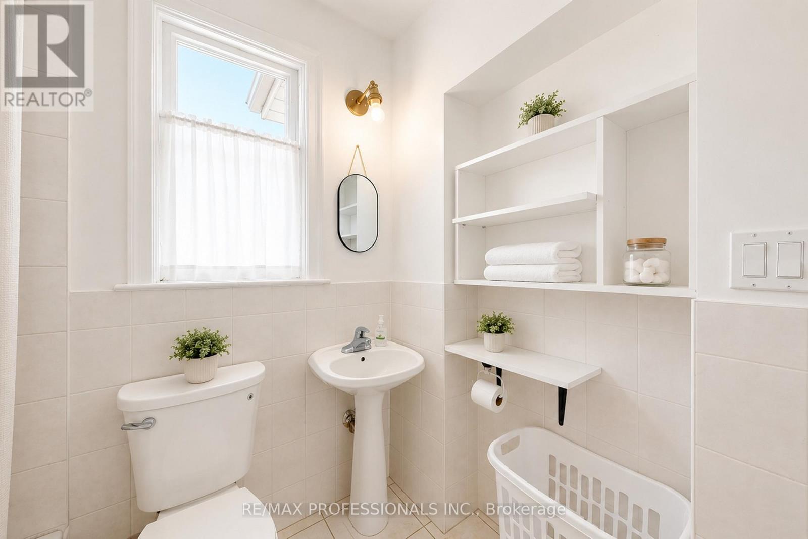 2 Muir Avenue, Toronto, Ontario  M6H 1E8 - Photo 27 - C13432470