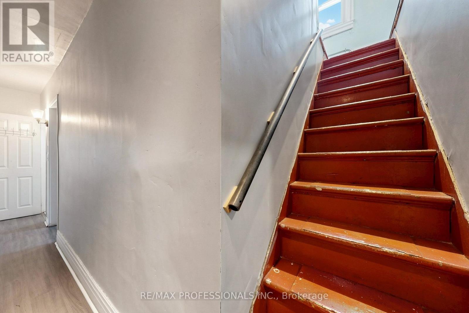 2 Muir Avenue, Toronto, Ontario  M6H 1E8 - Photo 29 - C13432470