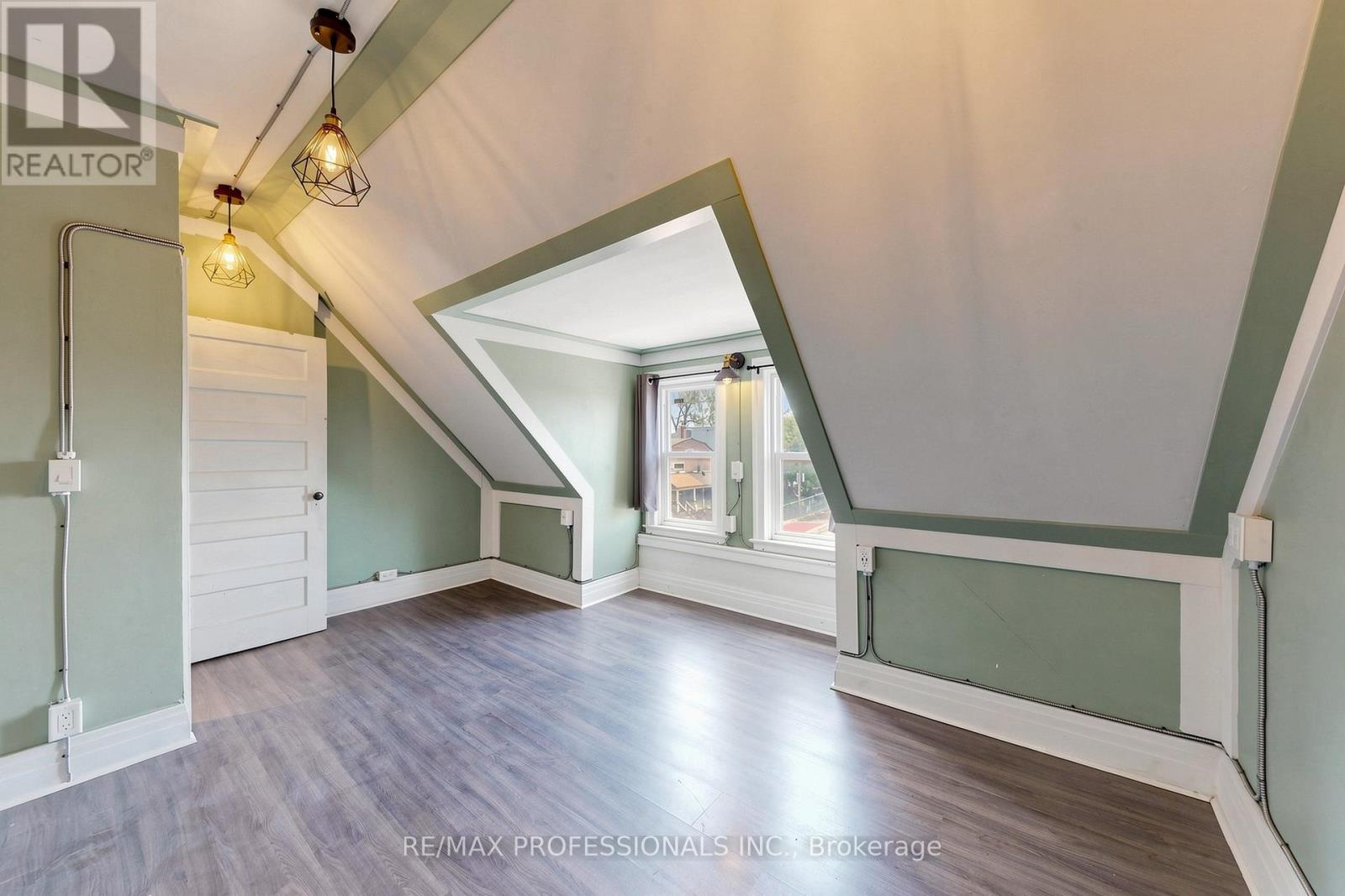 2 Muir Avenue, Toronto, Ontario  M6H 1E8 - Photo 34 - C13432470