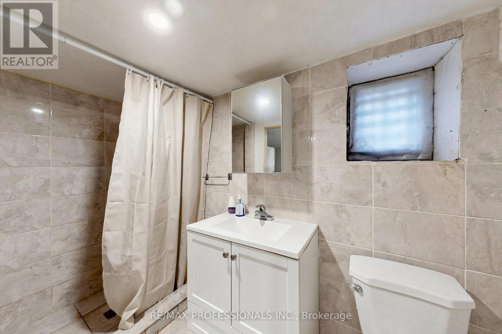2 Muir Avenue, Toronto, Ontario  M6H 1E8 - Photo 38 - C13432470