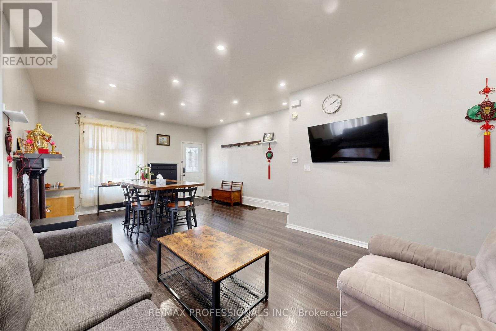 2 Muir Avenue, Toronto, Ontario  M6H 1E8 - Photo 9 - C13432470
