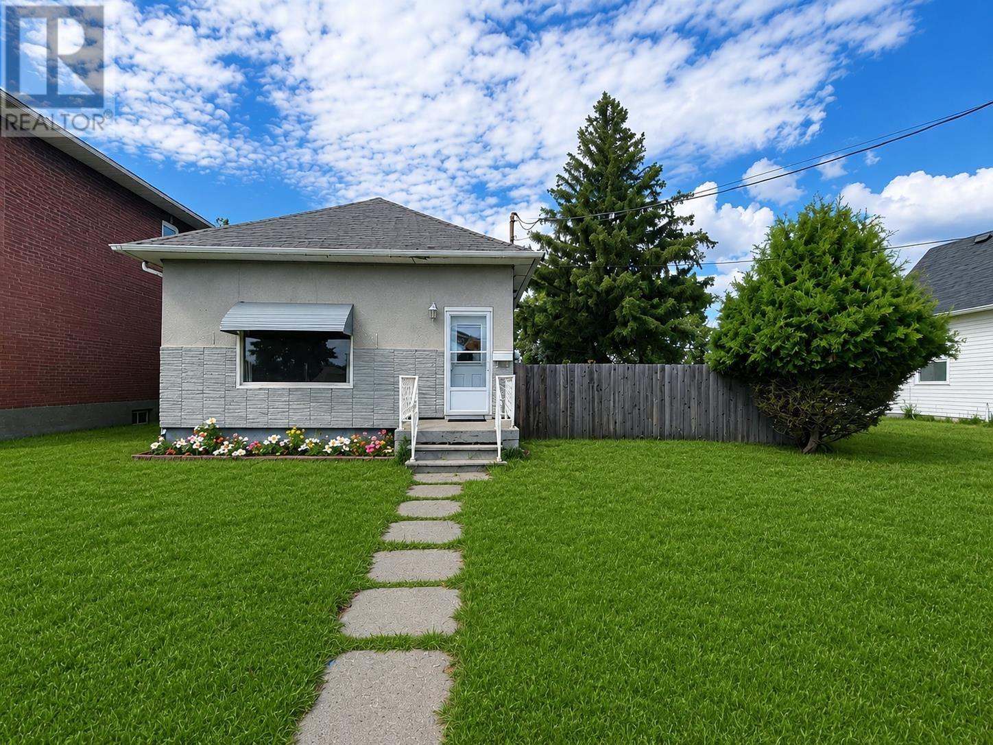 240 Third ST W, Fort Frances, Ontario
