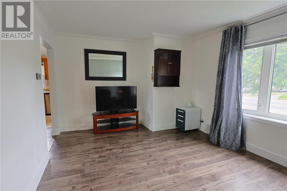 1879 Bancroft Drive, Greater Sudbury, Ontario  P3B 1S7 - Photo 10 - 2127873