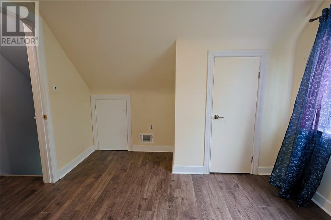 1879 Bancroft Drive, Greater Sudbury, Ontario  P3B 1S7 - Photo 19 - 2127873