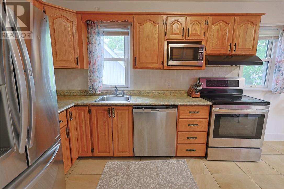 1879 Bancroft Drive, Greater Sudbury, Ontario  P3B 1S7 - Photo 4 - 2127873