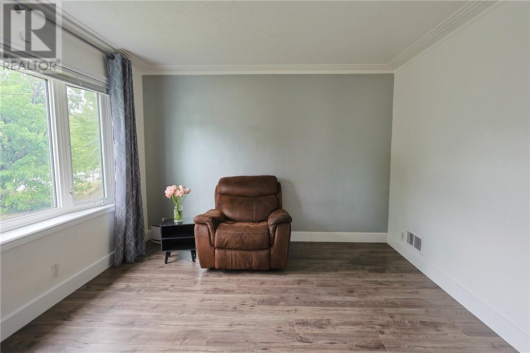 1879 Bancroft Drive, Greater Sudbury, Ontario  P3B 1S7 - Photo 9 - 2127873