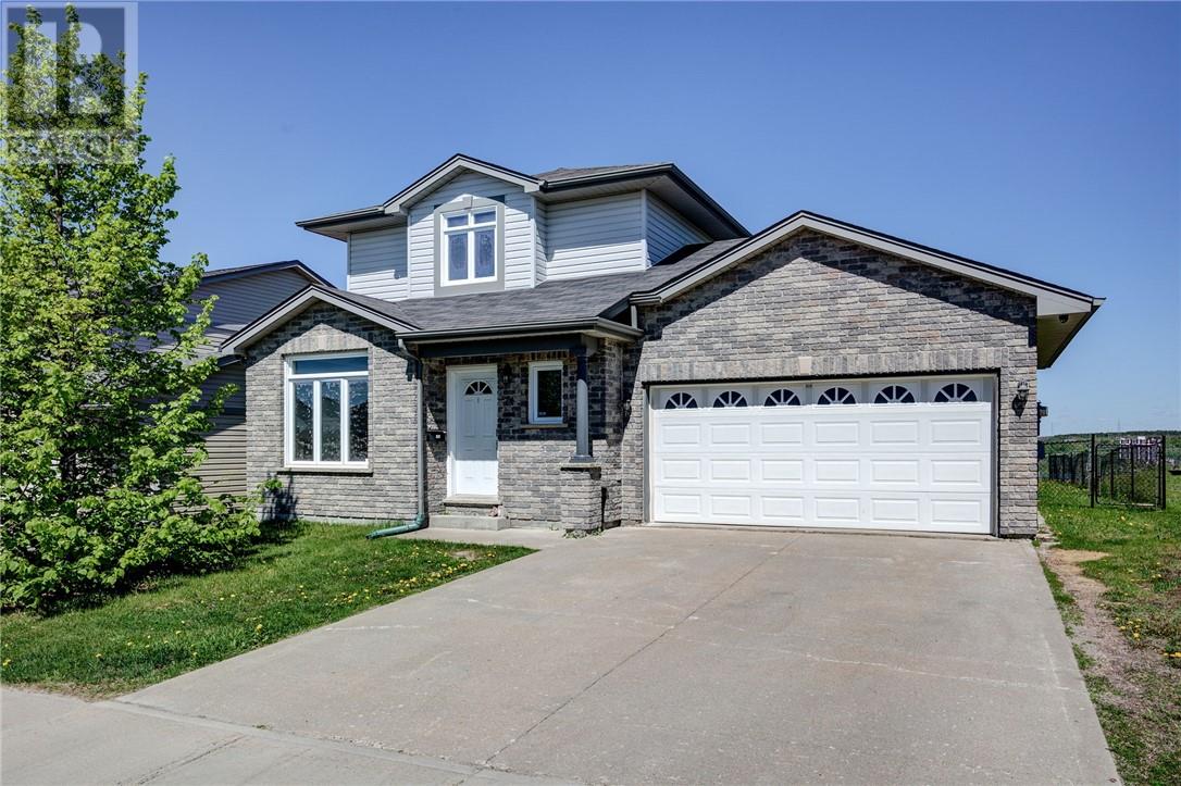 74 Sunrise Ridge Drive, Greater Sudbury, Ontario  P3B 0A9 - Photo 2 - 2128367