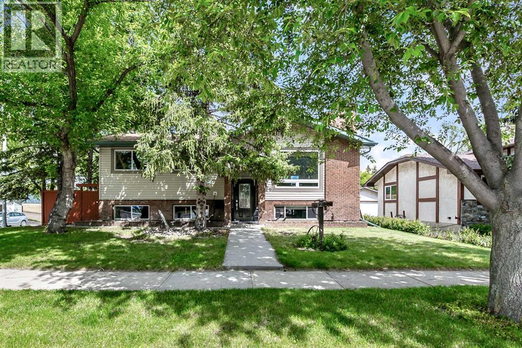 12 Robinson Drive, Okotoks, Alberta  T1S 1C3 - Photo 3 - A2319948