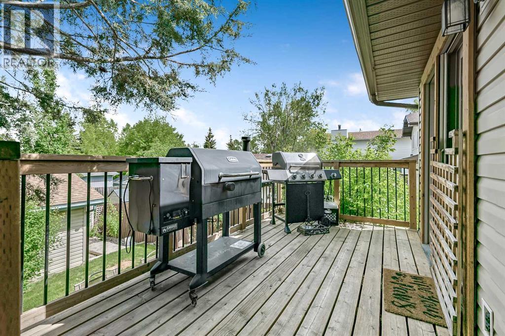 12 Robinson Drive, Okotoks, Alberta  T1S 1C3 - Photo 42 - A2319948