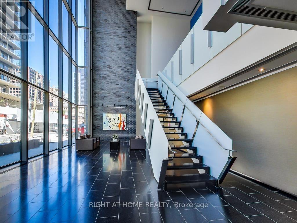 2903 - 33 Charles Street, Toronto, Ontario  M4Y 1R9 - Photo 2 - C13436132