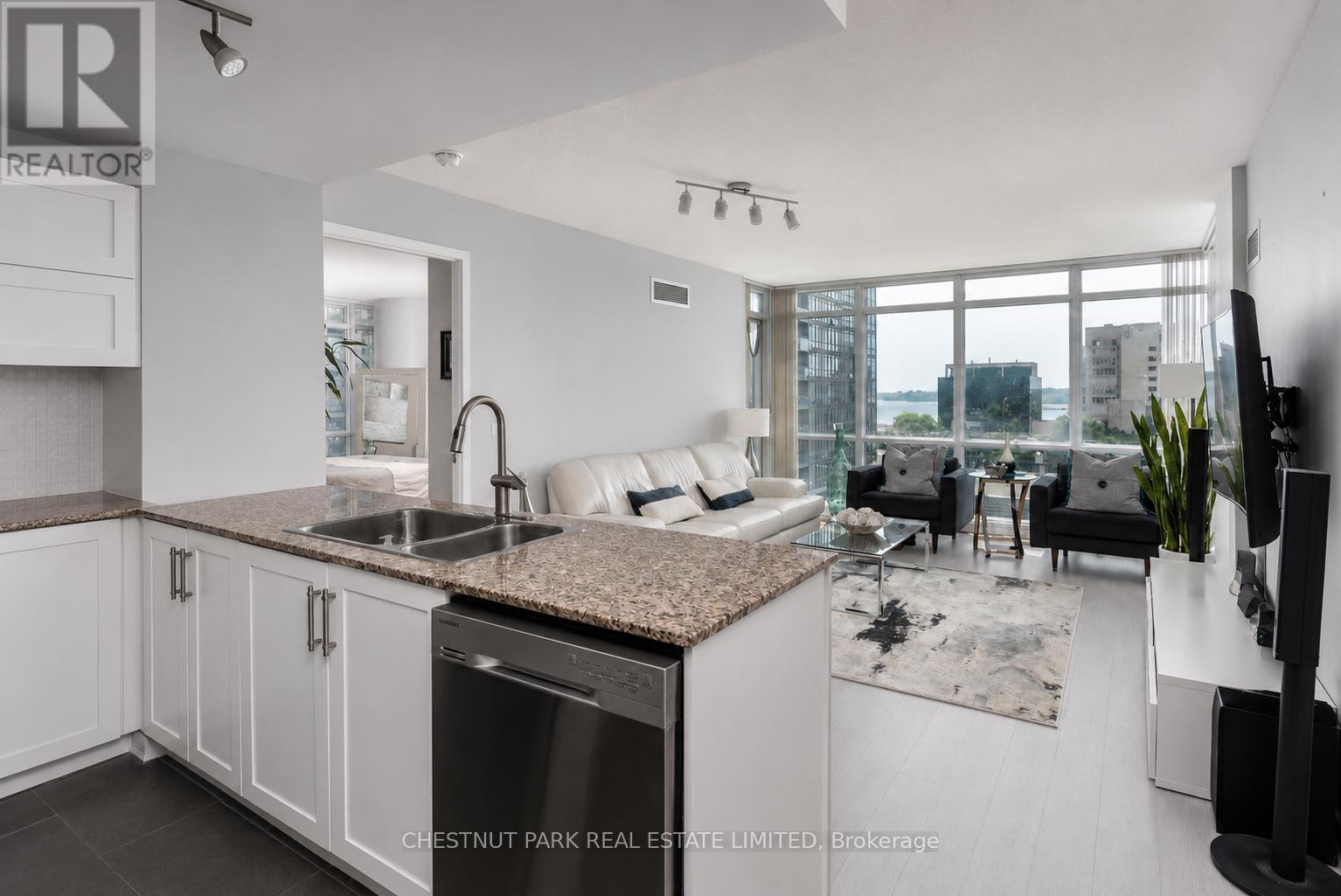 710 - 15 Fort York Boulevard, Toronto, Ontario M5V 3Y4 - Photo 5 - C13436162