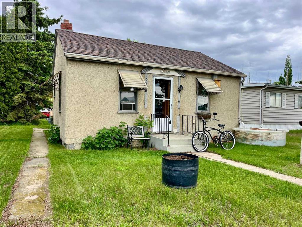 4836 51 Avenue, Viking, Alberta  T0B 4N0 - Photo 2 - A2320264