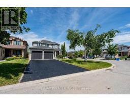 2 GRACE CRESCENT, Barrie, Ontario