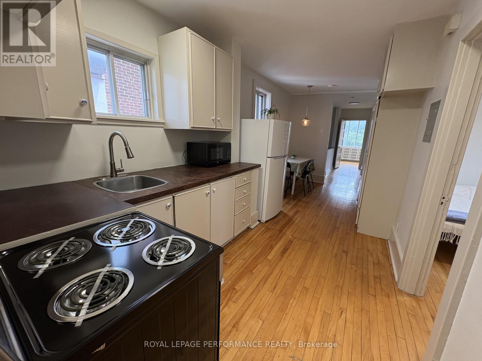 C - 721 Cooper Street, Ottawa, Ontario  K1R 5J5 - Photo 9 - X12983858