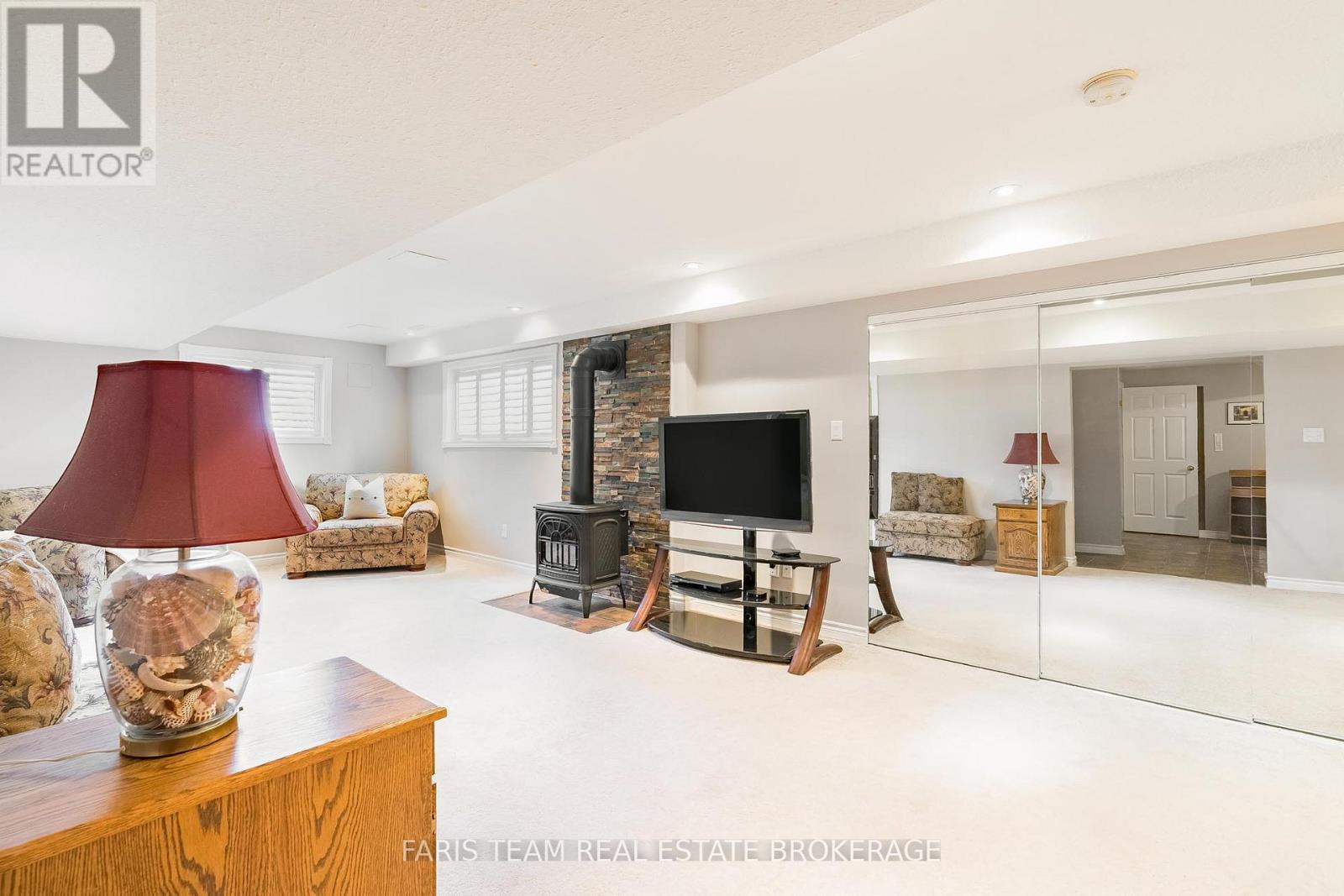 5 Blake Court, Wasaga Beach, Ontario  L9Z 1R8 - Photo 29 - S13061980