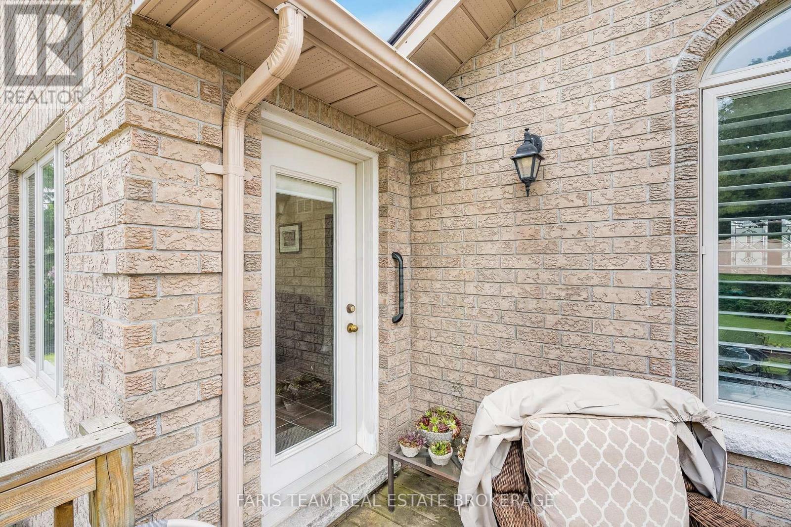 5 Blake Court, Wasaga Beach, Ontario  L9Z 1R8 - Photo 37 - S13061980