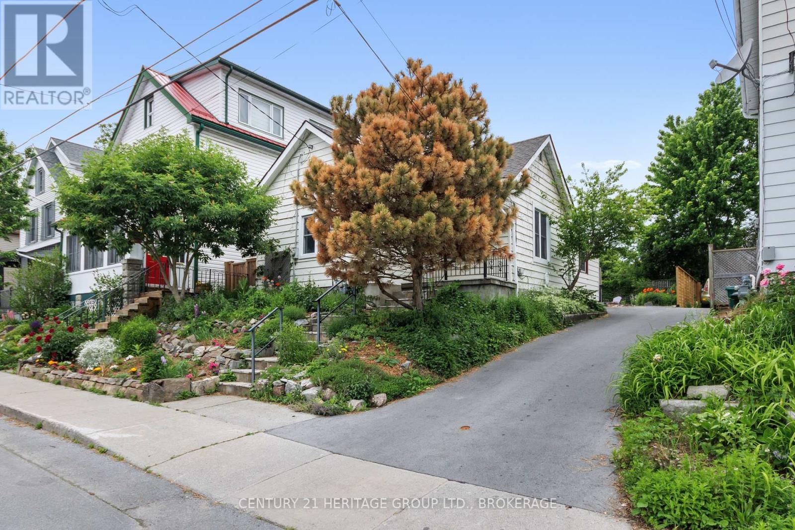 51 Quebec Street, Kingston, Ontario  K7K 1T8 - Photo 2 - X13436460