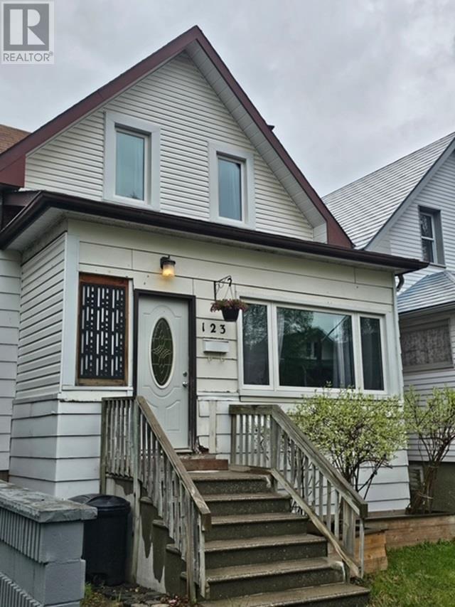 123 Franklin St N, Thunder Bay, Ontario  P7C 4H7 - Photo 2 - TB2601357
