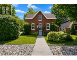 15 LEONARD AVENUE, Penetanguishene, Ontario