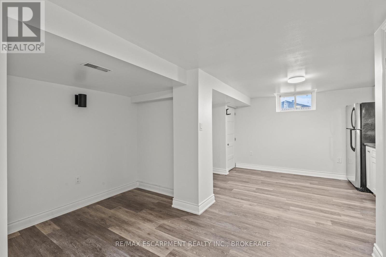Lower - 14 Westmount Avenue, Thorold, Ontario  L2V 2W1 - Photo 11 - X13436246