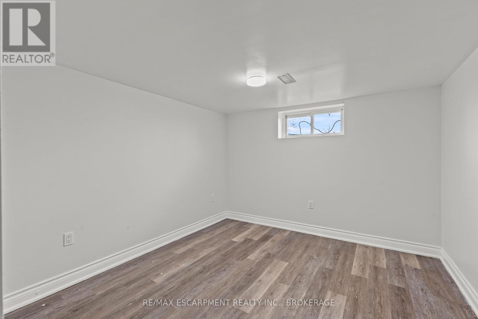 Lower - 14 Westmount Avenue, Thorold, Ontario  L2V 2W1 - Photo 13 - X13436246