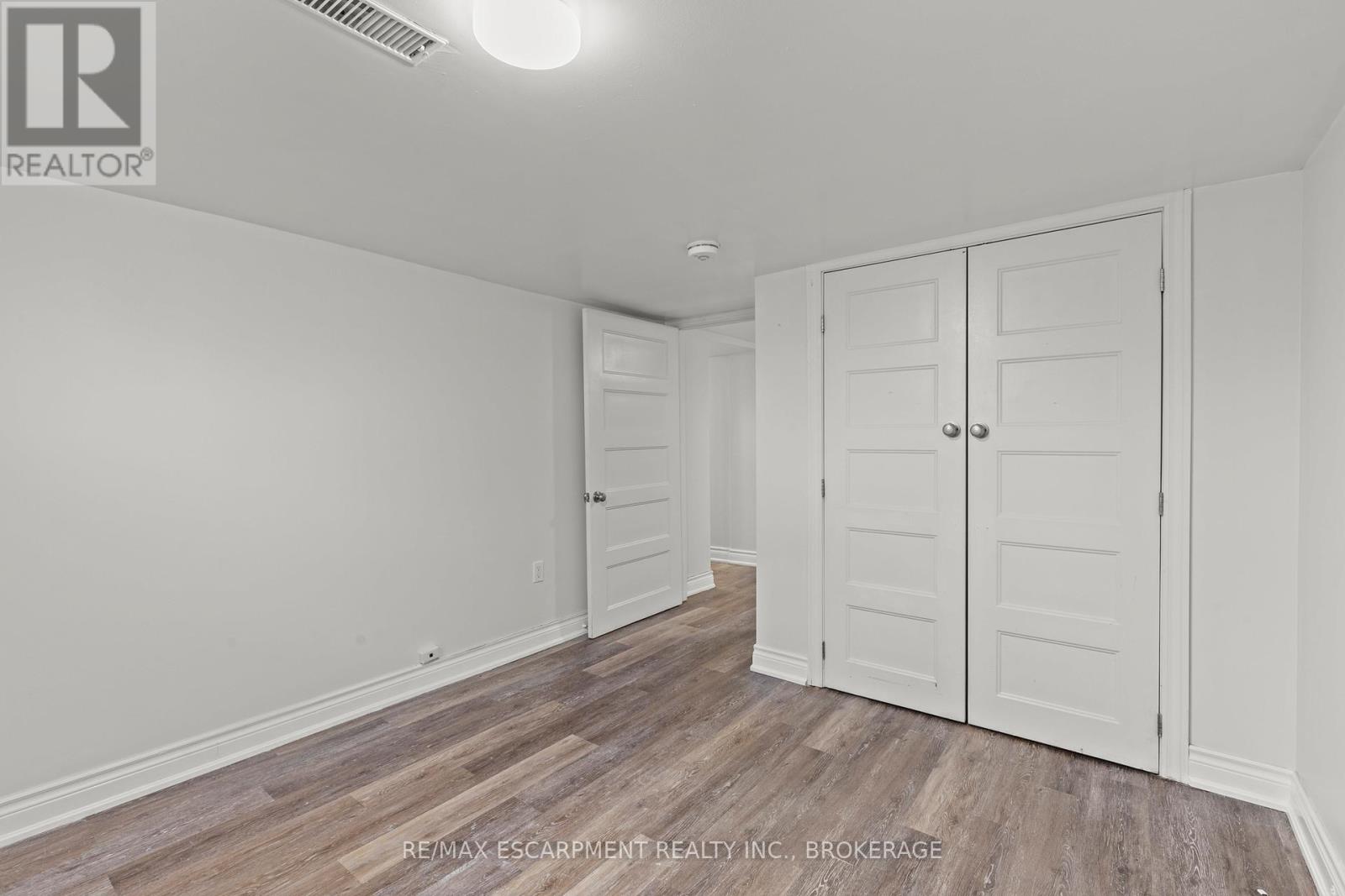 Lower - 14 Westmount Avenue, Thorold, Ontario  L2V 2W1 - Photo 14 - X13436246