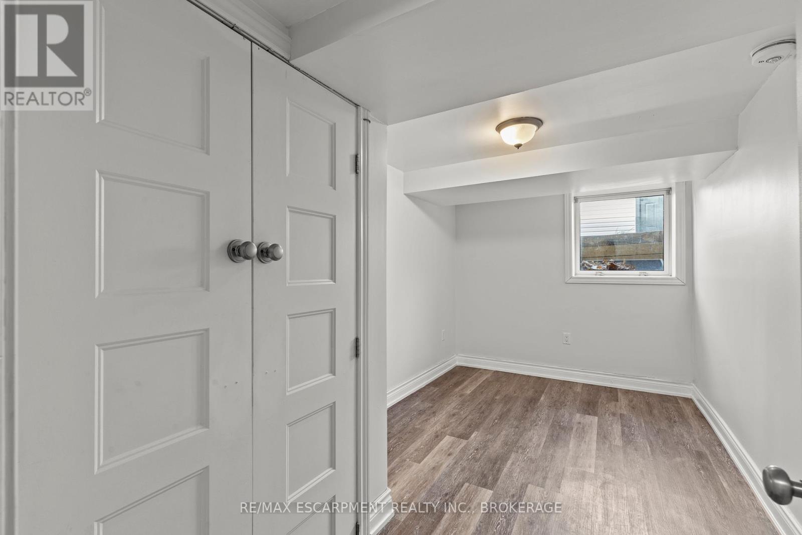 Lower - 14 Westmount Avenue, Thorold, Ontario  L2V 2W1 - Photo 15 - X13436246