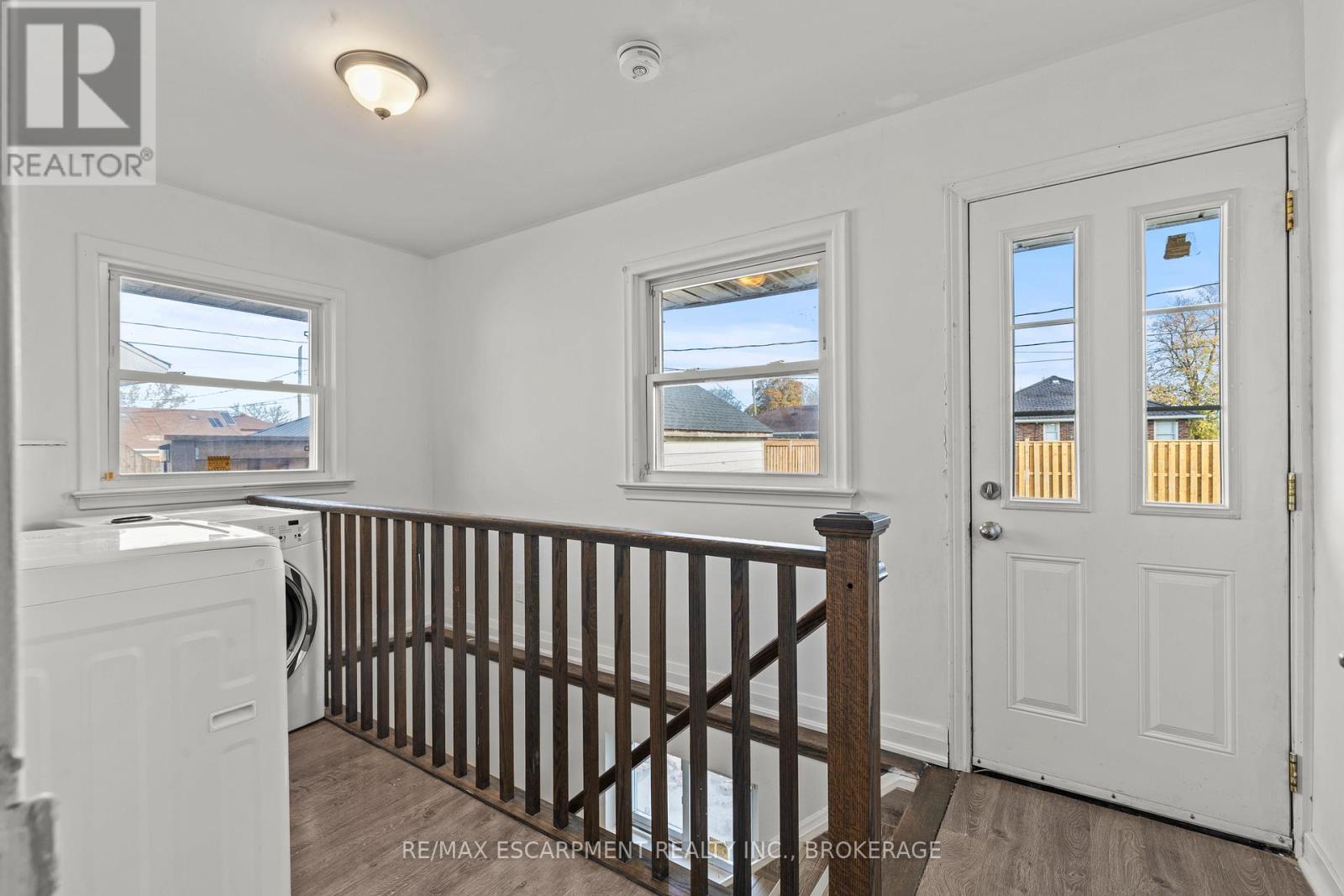 Lower - 14 Westmount Avenue, Thorold, Ontario  L2V 2W1 - Photo 4 - X13436246