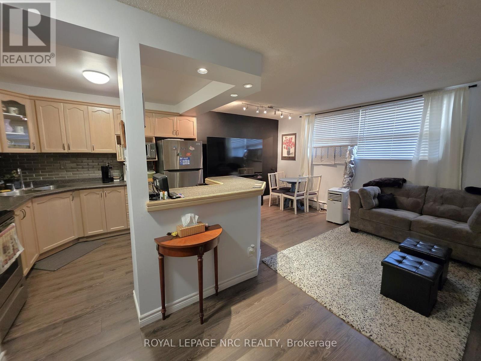 109 - 264 Oakdale Avenue, St. Catharines, Ontario  L2P 2K4 - Photo 2 - X13436454