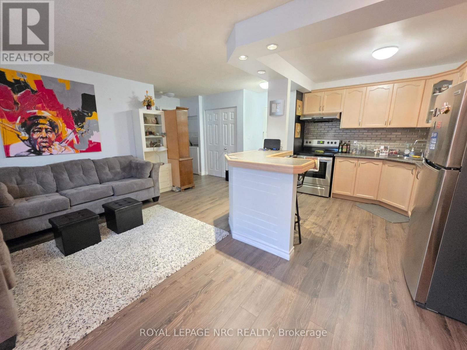 109 - 264 Oakdale Avenue, St. Catharines, Ontario  L2P 2K4 - Photo 4 - X13436454