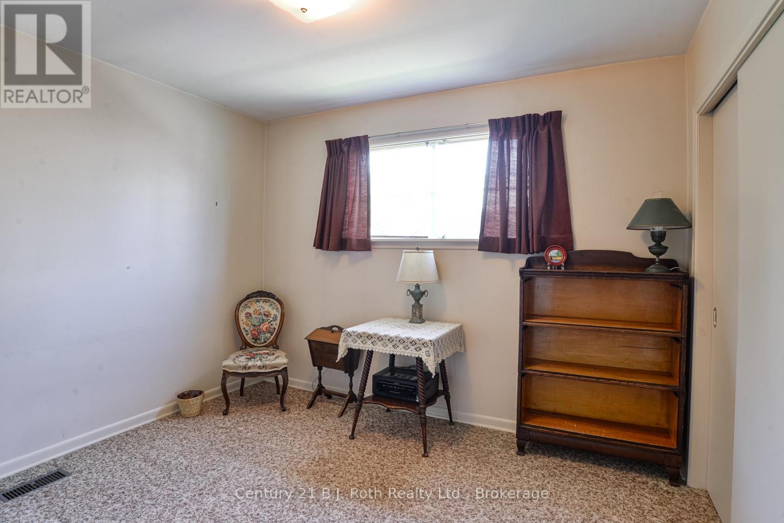 233 Lawrence Avenue, Orillia, Ontario  L3V 5M3 - Photo 14 - S13436462