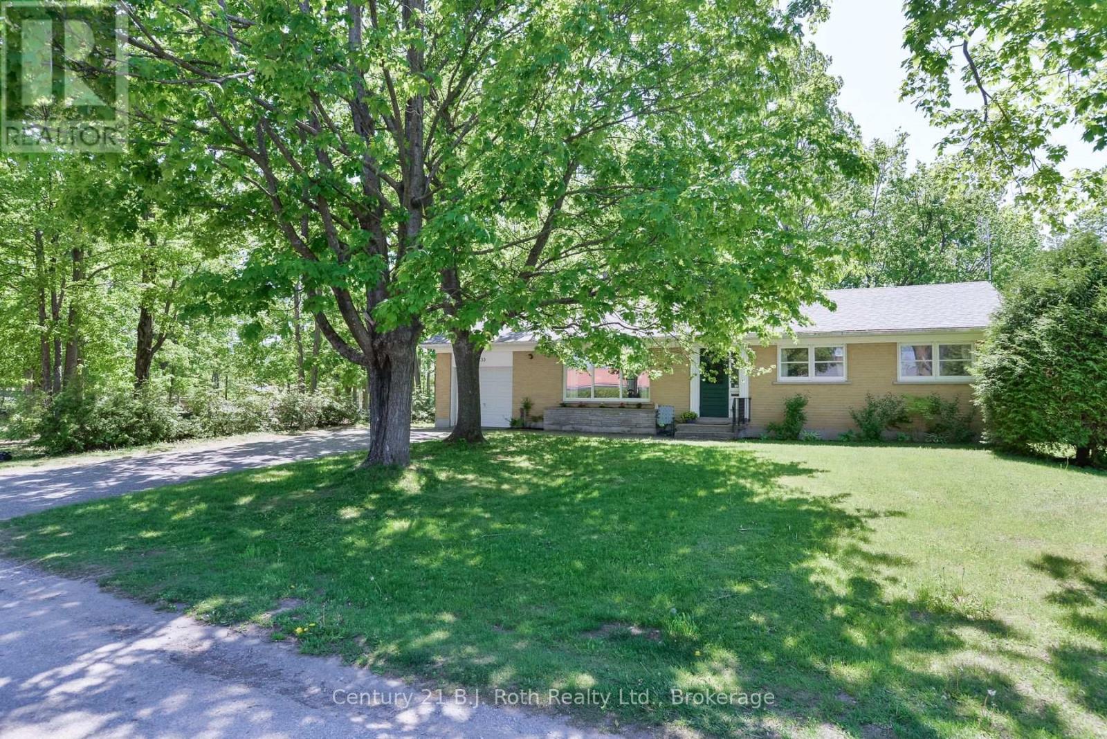 233 Lawrence Avenue, Orillia, Ontario  L3V 5M3 - Photo 4 - S13436462
