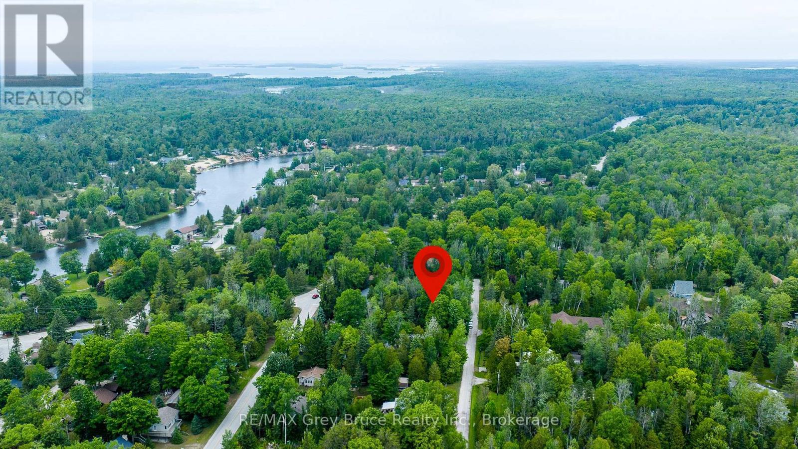 12 & 14 Toronto Avenue, South Bruce Peninsula, Ontario  N0H 2G0 - Photo 3 - X13436286