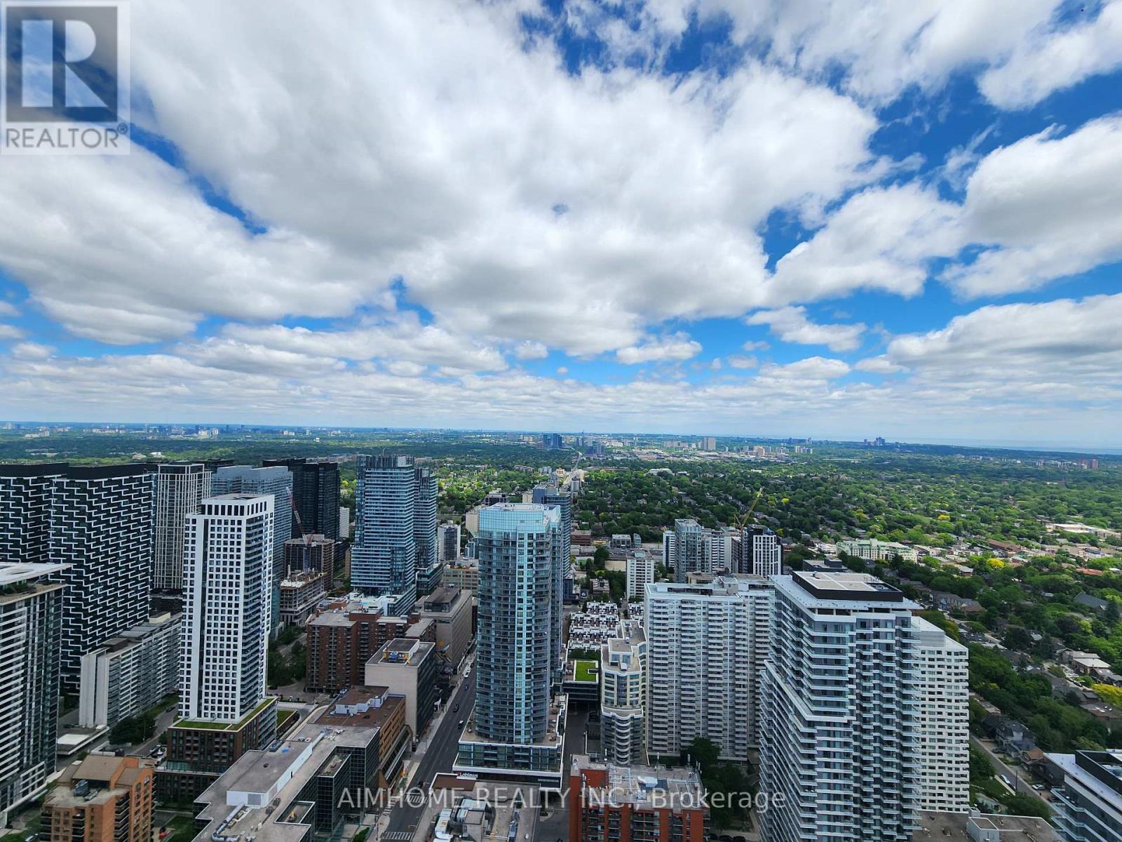 5202 - 2221 YONGE STREET, Toronto, Ontario