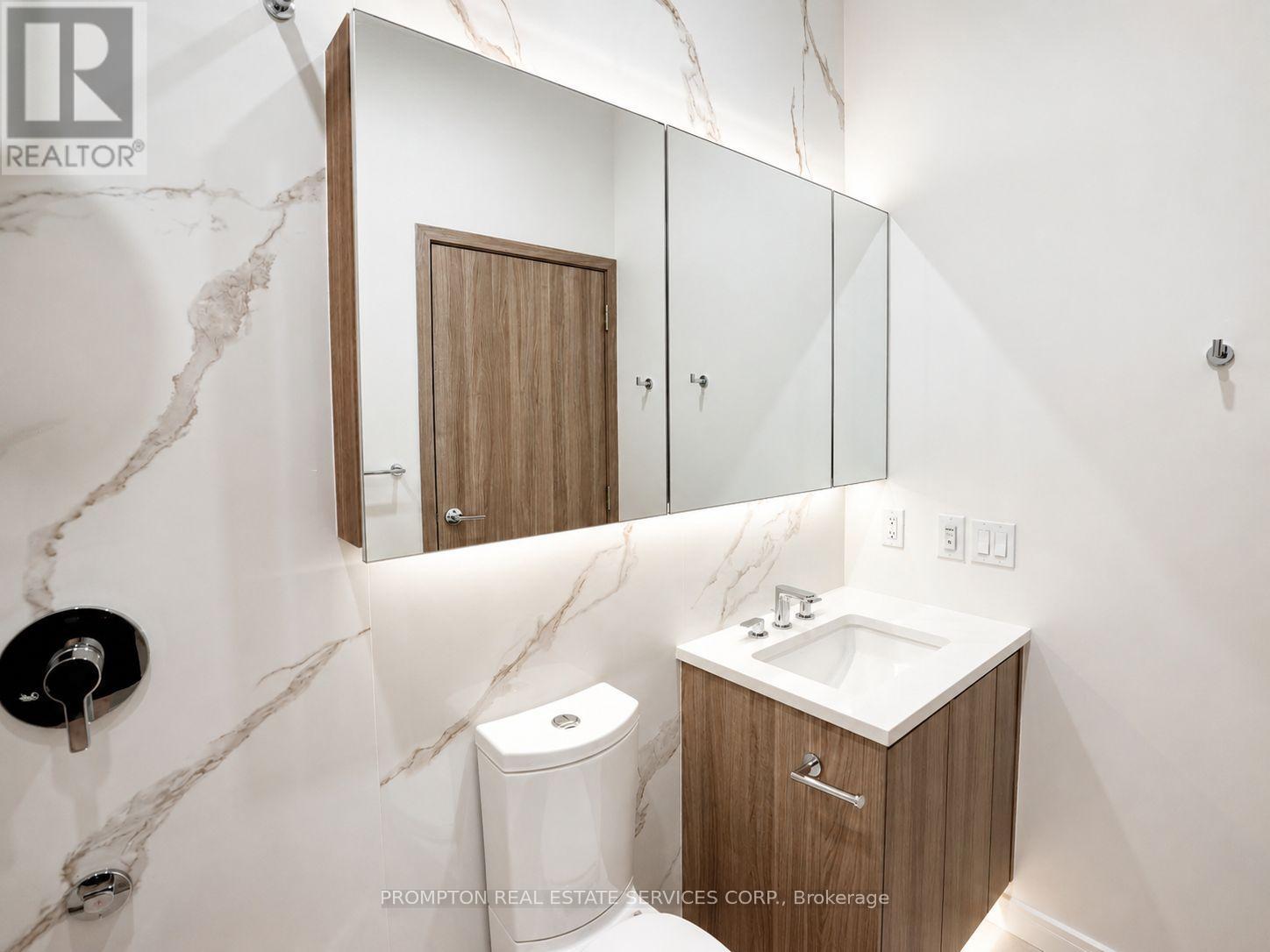 Ph8105 - 3 Concord Cityplace Way, Toronto, Ontario  M5V 0X4 - Photo 24 - C13425440