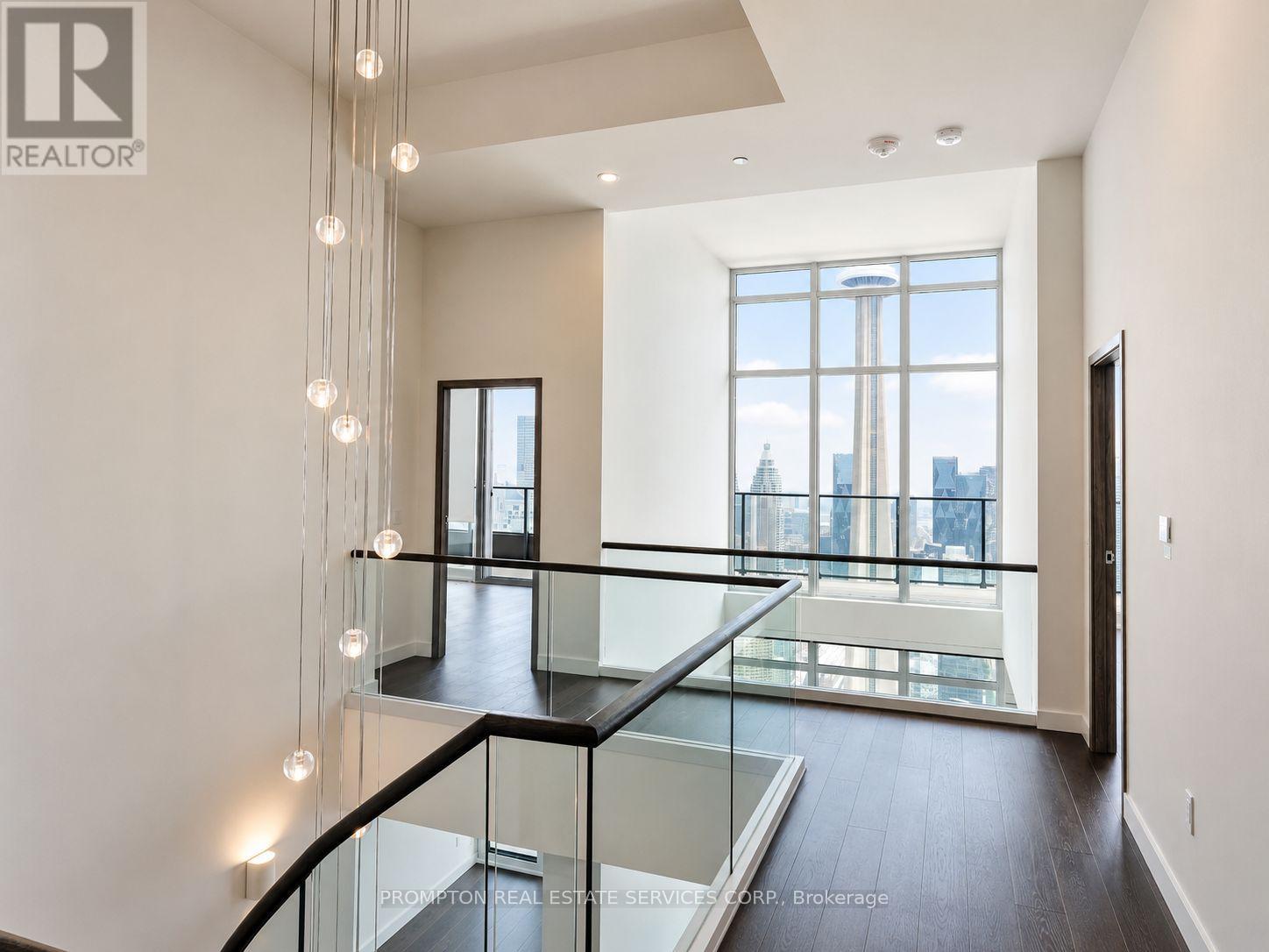 Ph8105 - 3 Concord Cityplace Way, Toronto, Ontario  M5V 0X4 - Photo 32 - C13425440