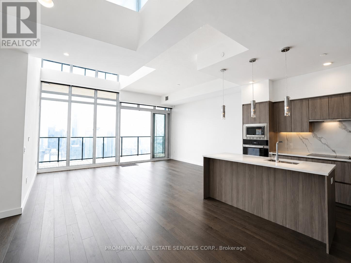 Ph8105 - 3 Concord Cityplace Way, Toronto, Ontario  M5V 0X4 - Photo 39 - C13425440