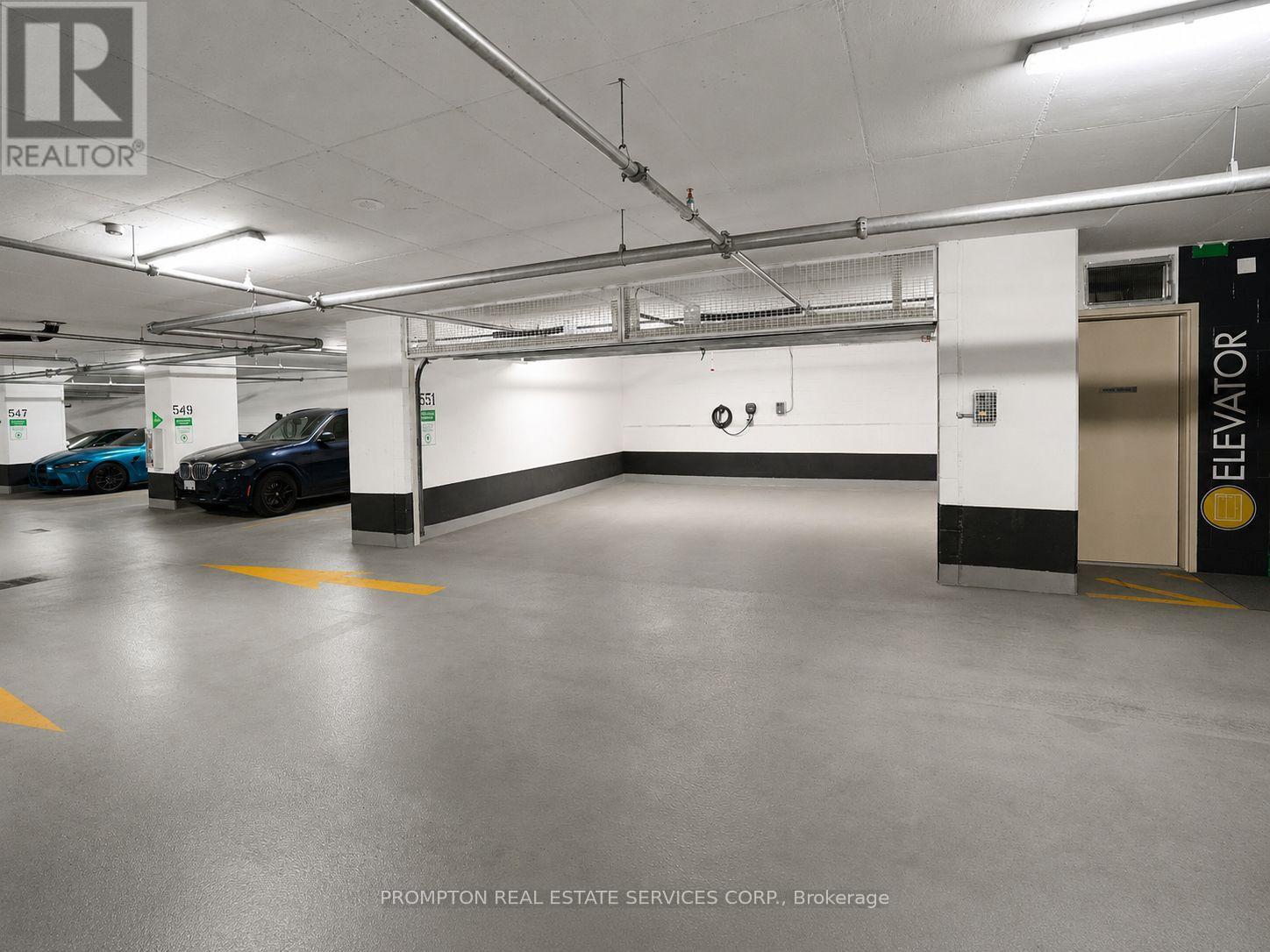 Ph8105 - 3 Concord Cityplace Way, Toronto, Ontario  M5V 0X4 - Photo 44 - C13425440