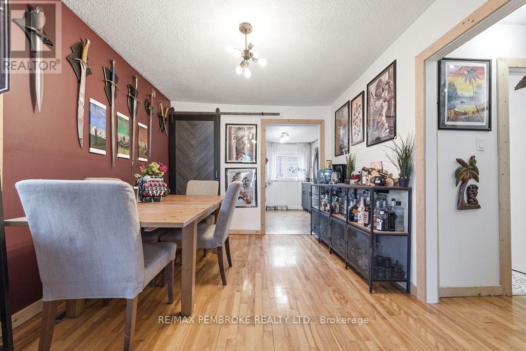 14 Summit Street, Deep River, Ontario  K0J 1P0 - Photo 23 - X13436428