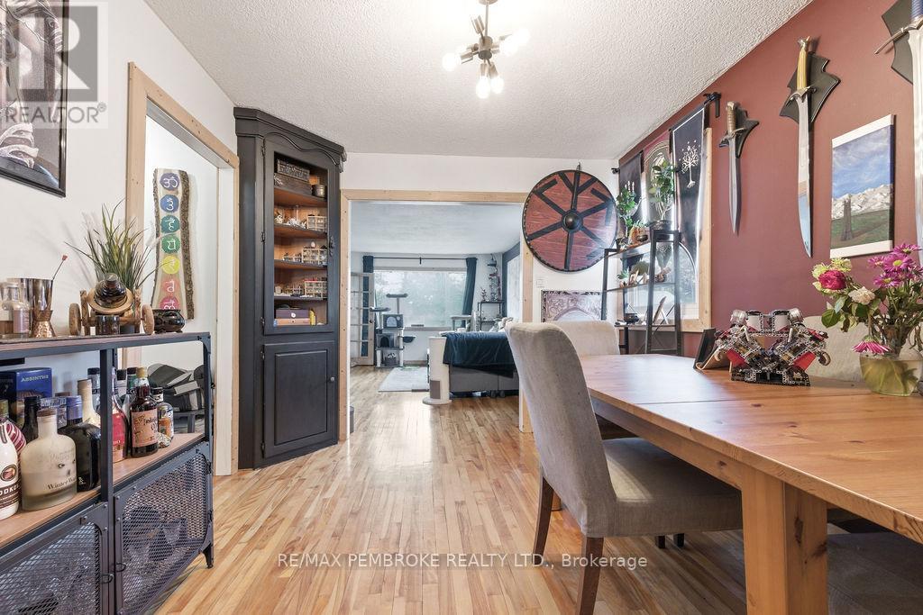 14 Summit Street, Deep River, Ontario  K0J 1P0 - Photo 25 - X13436428