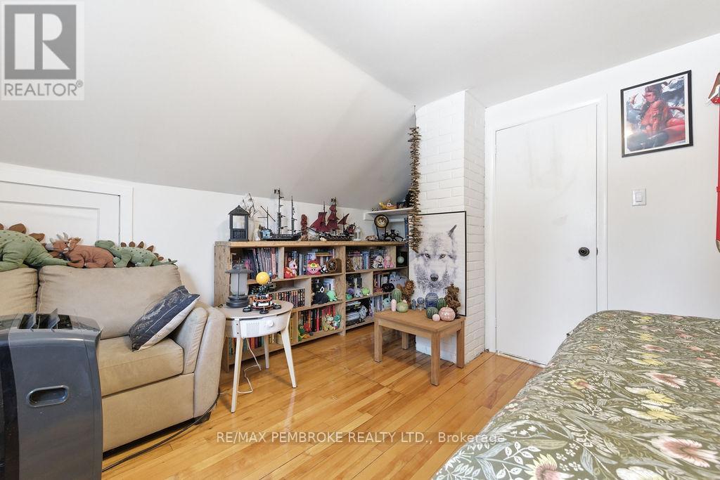 14 Summit Street, Deep River, Ontario  K0J 1P0 - Photo 40 - X13436428